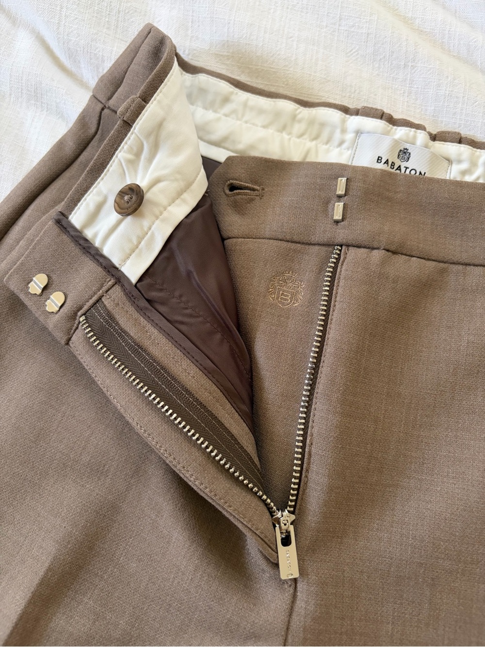 Aritzia Babaton Agency Eversential Pants - Picture 4 of 10